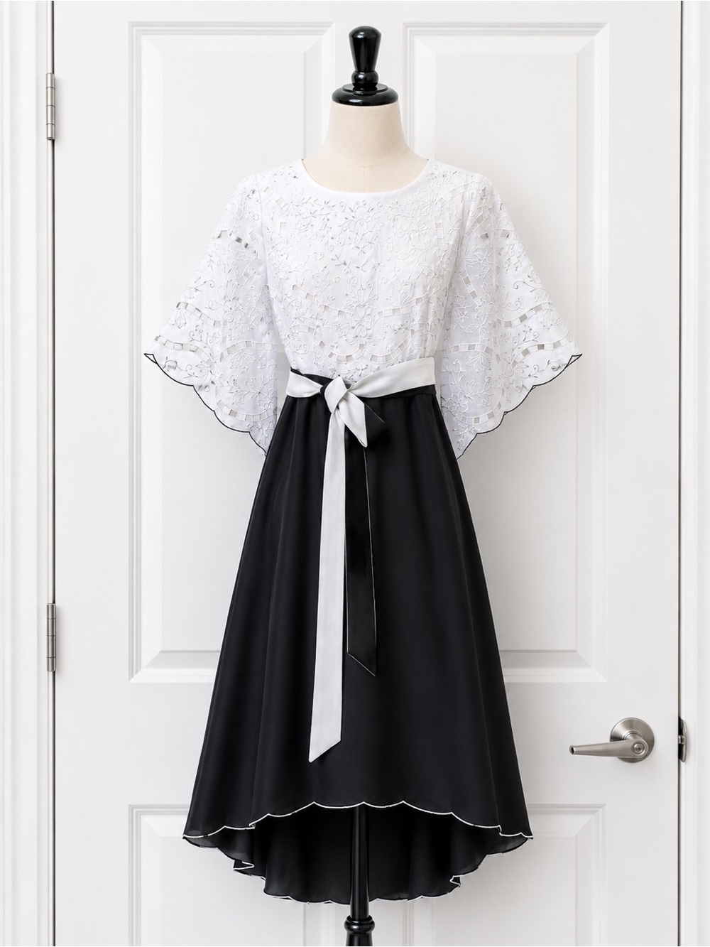 2.Dorinda Clark Cole Rose Collection Dress Size 8 Black White Embroidered NWT